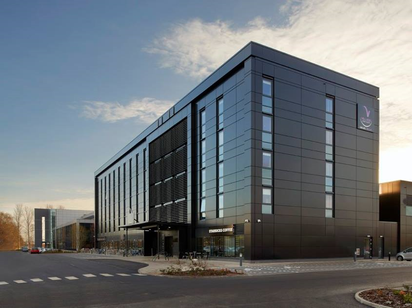 Village Urban Resort London Elstree