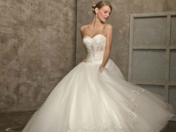 Elizabeth George Bridal