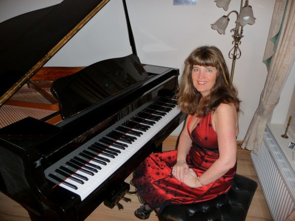 Karen Daniels - Pianist