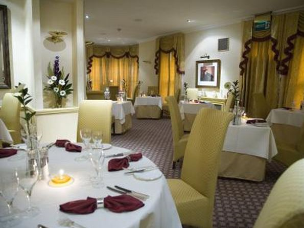 Haley's Hotel And Restaurant