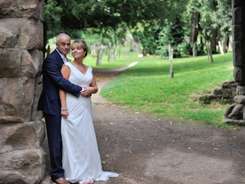 Shutter happy Wedding Photographer