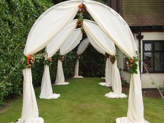 Amethyst Balloons & Draping