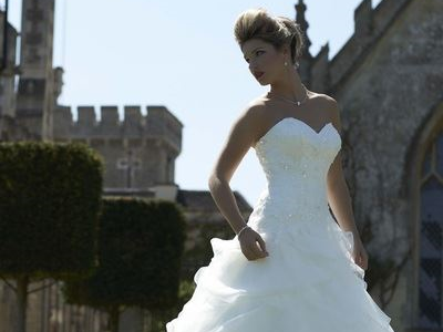 The White Wedding Lounge