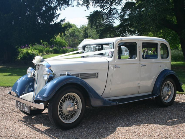 Ivory Vintage Wedding Car Hire