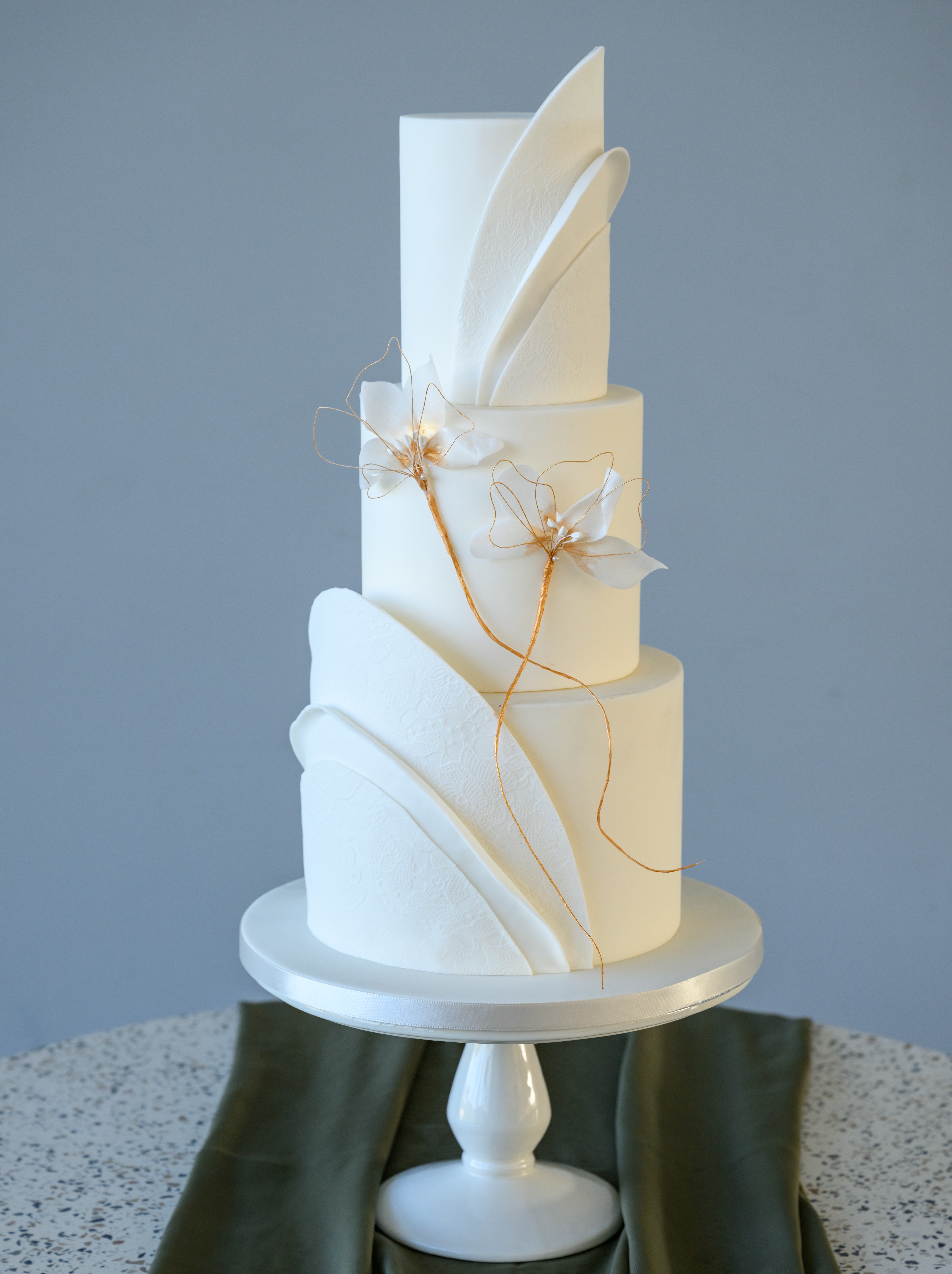 Cakes By Karen SupplierHero Wedding Cakes