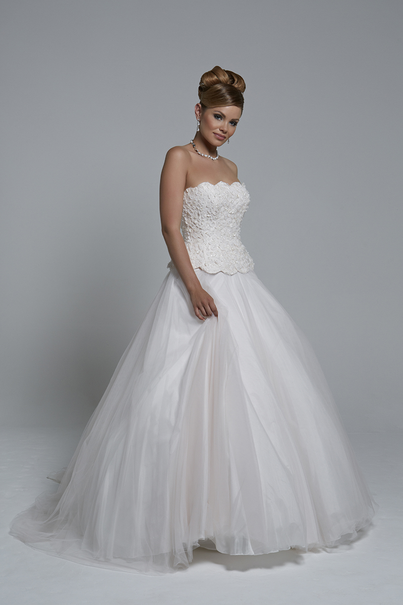 Hollywood Dreams Wedding Dresses